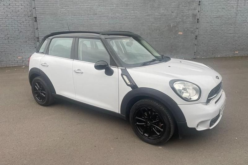 White Used 2015 Mini Cooper S Countryman SUV | £8,490 (Fair price) - Image 1/1
