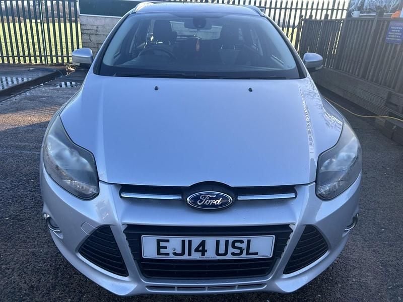 Used Ford Focus Zetec 125 HP (91 kW) 2014 Silver Estate