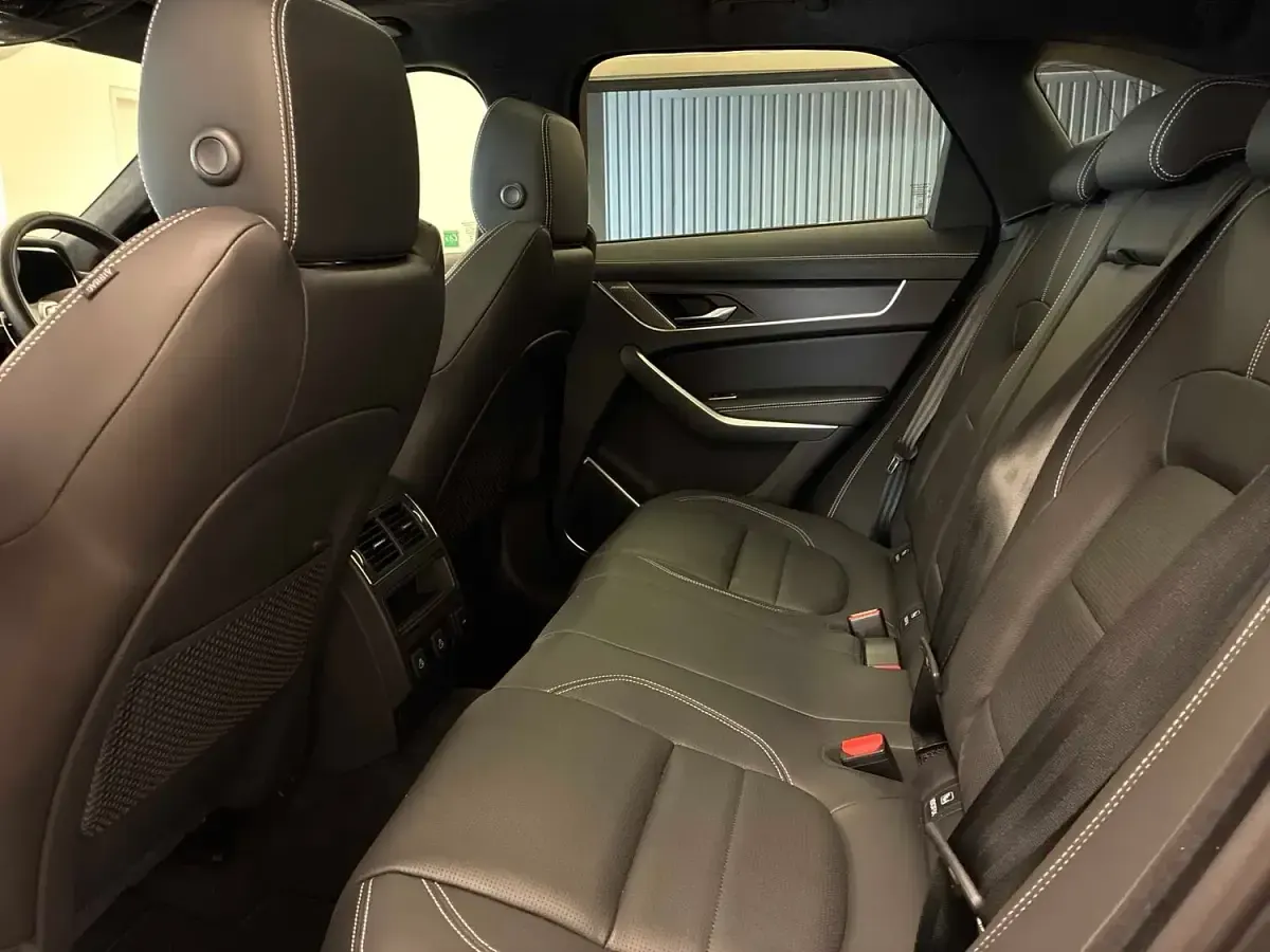 Used Jaguar F-Pace R-Dynamic 300 HP (220 kW) 2024 Black SUV
