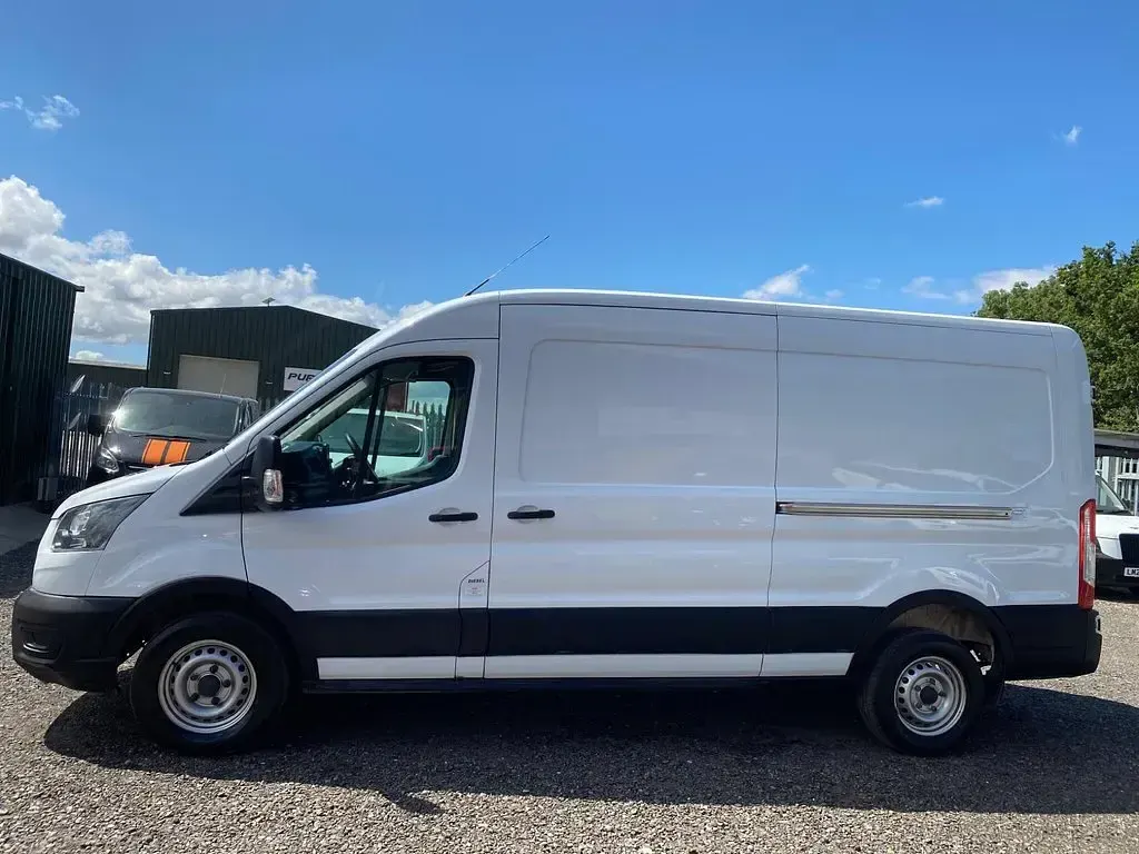 Used Ford Transit 130 HP (95 kW) 2021 White Van