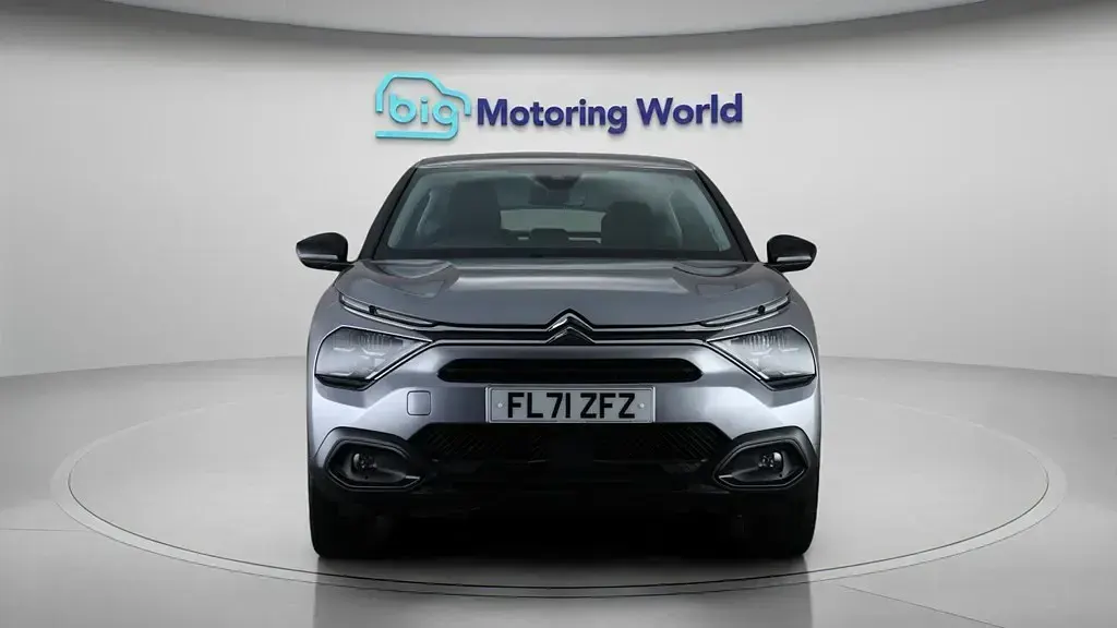 Käytetty Citroën C4 PureTech 130 HP (95 kW) 2021 Harmaa Viistoperä