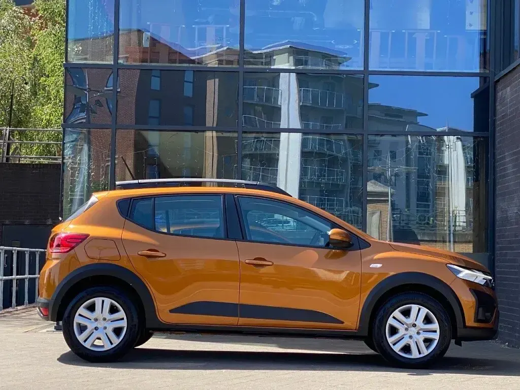Used Dacia Sandero Expression 91 HP (66 kW) 2024 Orange Hatchback