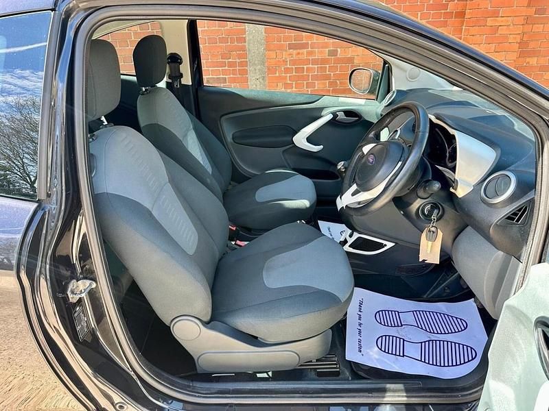 Used Ford Ka Zetec 69 HP (50 kW) 2013 Black Hatchback