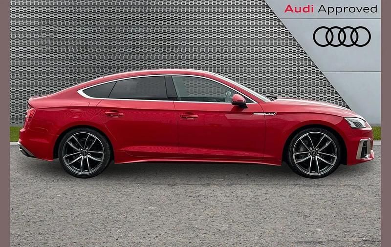 Used Audi A5 Sportback S-Line 200 HP (147 kW) 2023 Red Hatchback