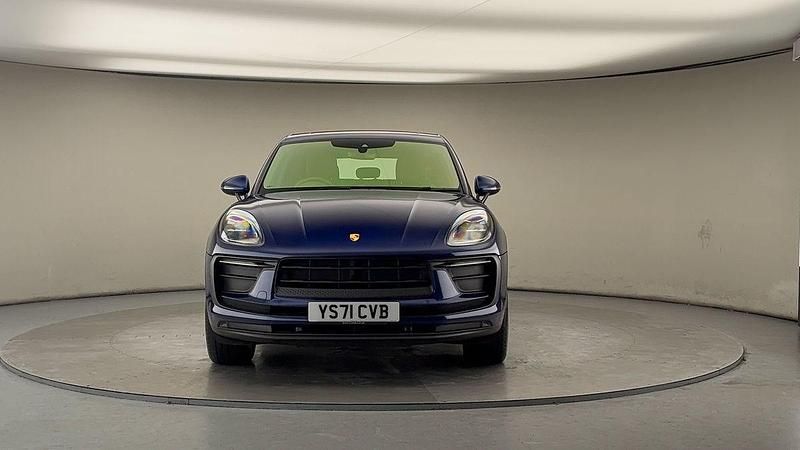 Used Porsche Macan 2021 Gentian blue metallic SUV