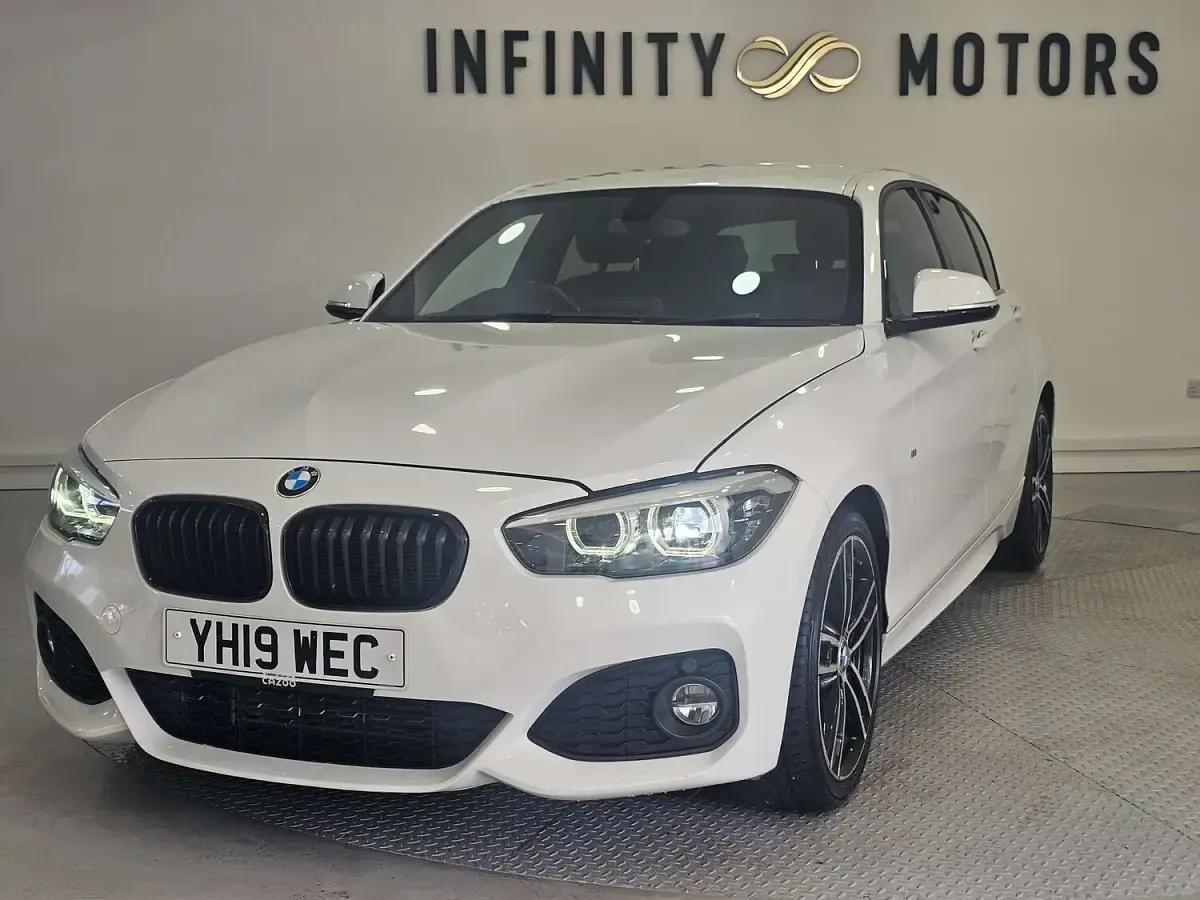 Used BMW 118 Efficient Dynamics 2019 White Hatchback