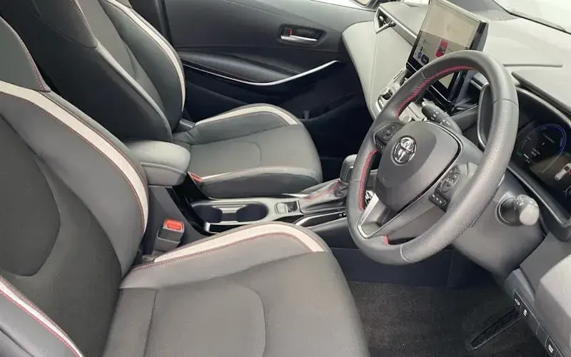 Used Toyota Corolla Sport 178 HP (130 kW) 2025 Black Estate