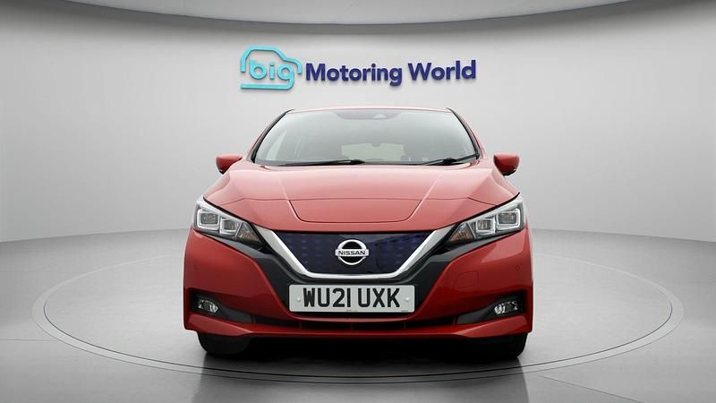 Used Nissan Leaf Tekna 160 kW (218 HP) 2021 Red Hatchback