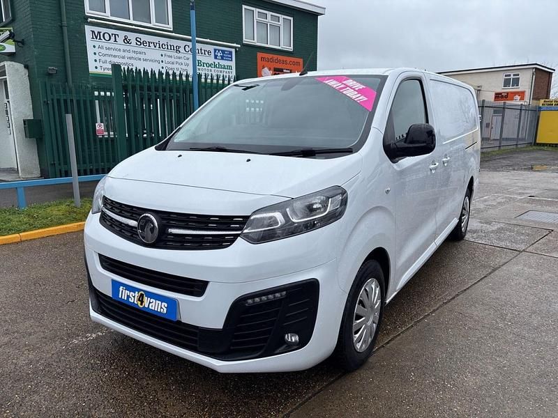 Used Vauxhall Vivaro drive 100 HP (73 kW) 2023 White MPV