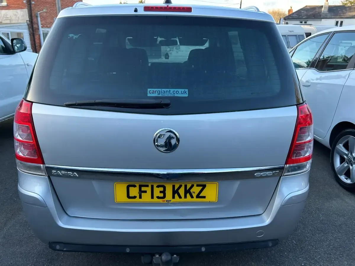 Used Vauxhall Zafira Design Edition 110 HP (80 kW) 2013 Silver MPV