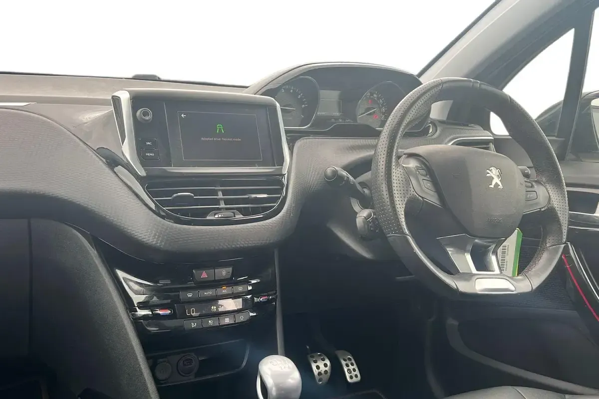 Used Peugeot 2008 GT-line 110 HP (80 kW) 2019 Grey SUV