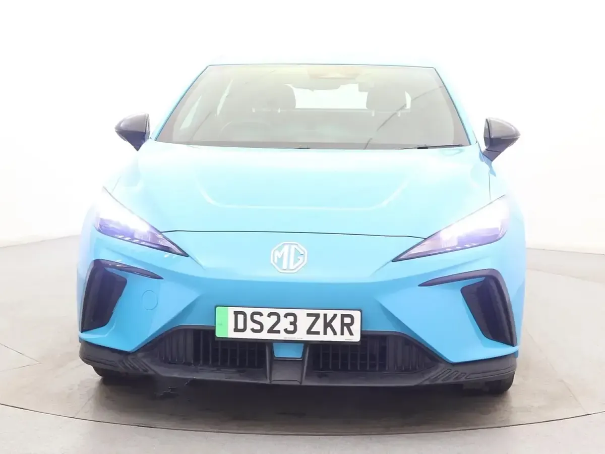 Used MG MG4 EV SE 319 kW (435 HP) 2023 Blue Hatchback