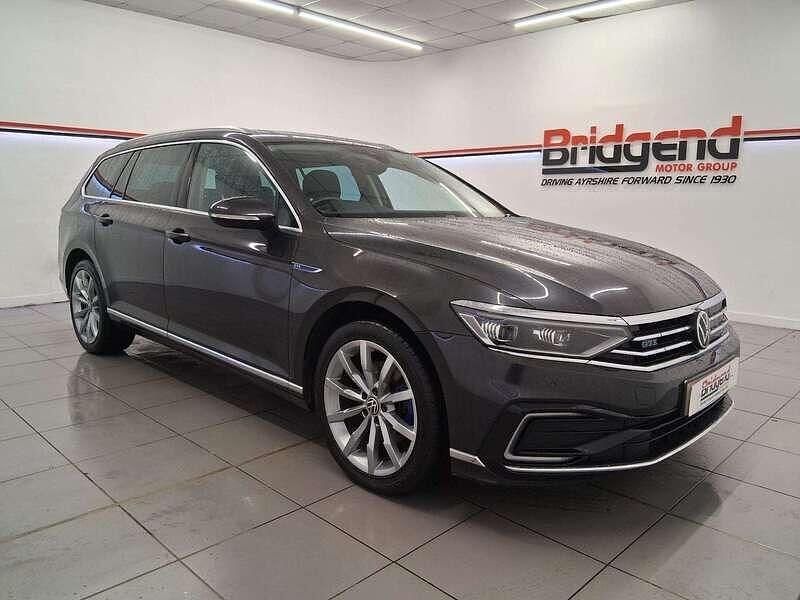 Grey Used 2021 VW Passat Advance Estate | £17,949 (Fair price) - Image 1/4