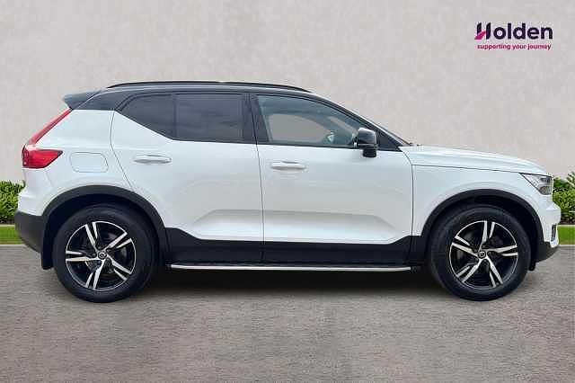 Used Volvo XC40 R-Design 194 HP (142 kW) 2022 SUV