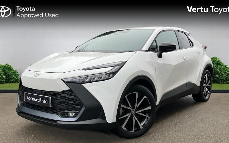 Used Toyota C-HR Design 223 HP (164 kW) 2024 White SUV