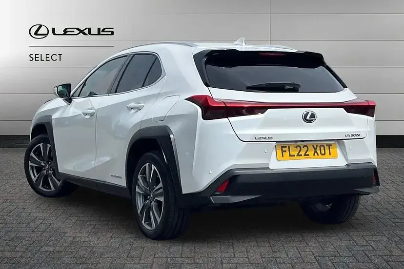 Used Lexus UX 300e 147 kW (201 HP) 2022 Sonic white SUV