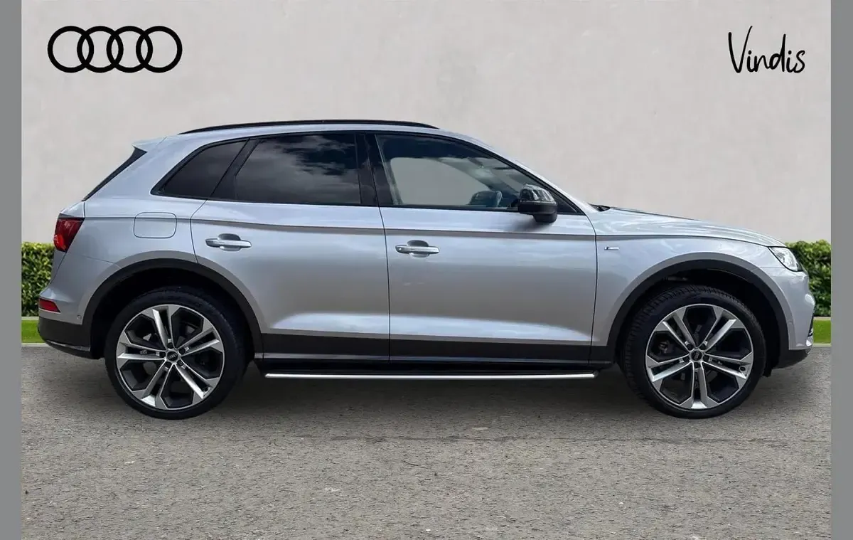 Begagnad Audi Q5 Comfort 241 HK (177 kW) 2019 Silver SUV