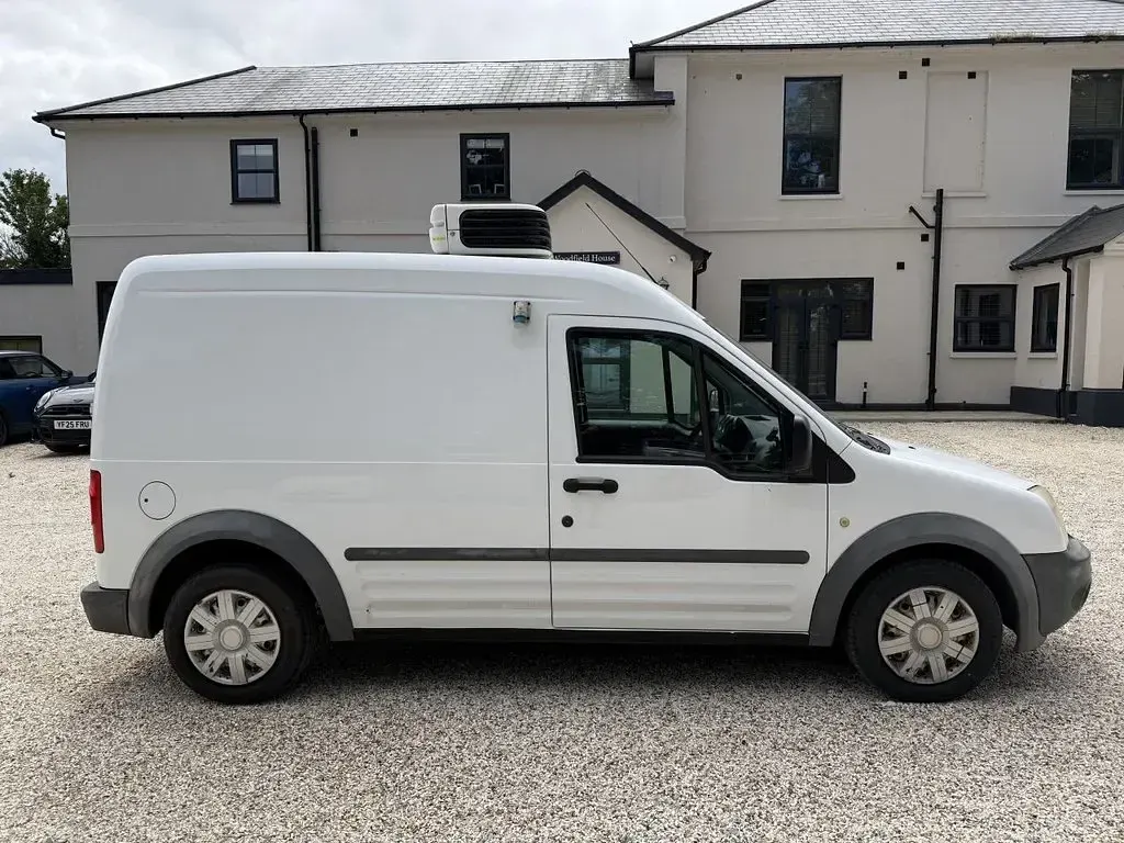 Used Ford Transit Connect 110 HP (80 kW) 2010 White MPV