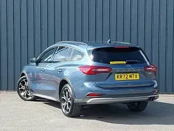 Used Ford Focus Active 125 HP (91 kW) 2022 Blue Estate