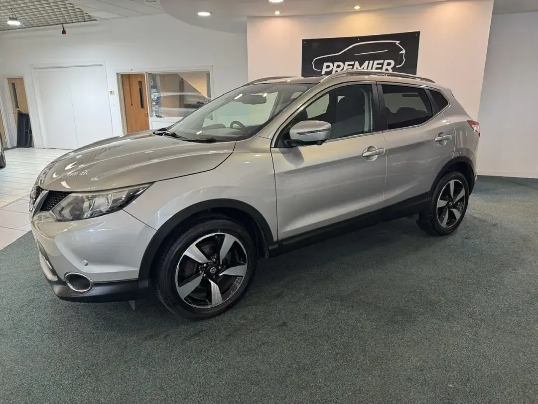 Used Nissan Qashqai N-TEC 115 HP (84 kW) 2014 Silver SUV
