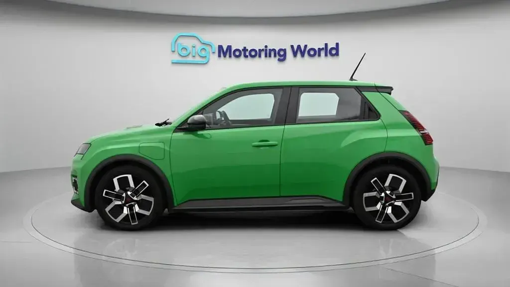 Used Renault R5 Evolution 88 kW (120 HP) 2025 Hatchback