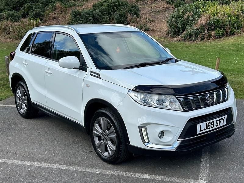 Used Suzuki Vitara SZ-T 112 HP (82 kW) 2019 White SUV