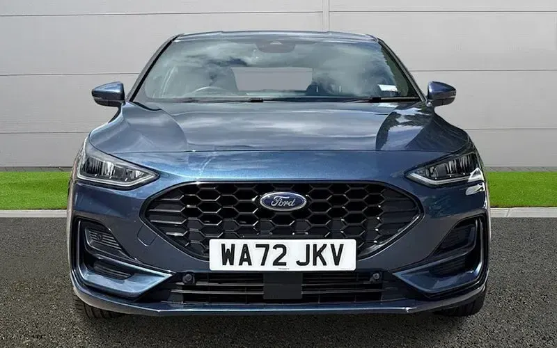 Used Ford Focus ST-Line 125 HP (91 kW) 2023 Blue Hatchback
