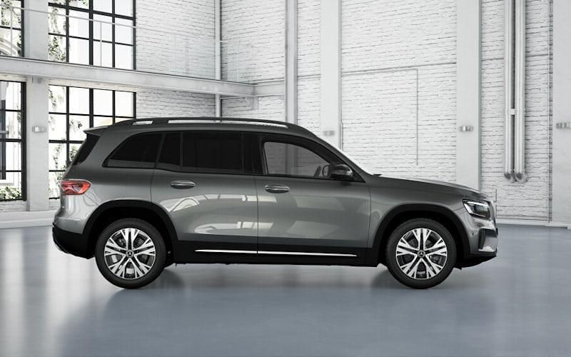 New Mercedes GLB200 Executive 163 HP (119 kW) 2025 SUV