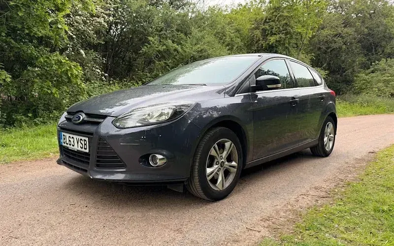 Begagnad Ford Focus Zetec 105 HK (77 kW) 2014 Halvkombi