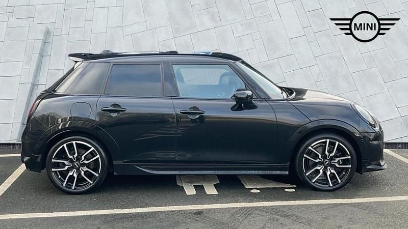 Used Mini Cooper S Hatch 201 HP (147 kW) 2025 Black Hatchback