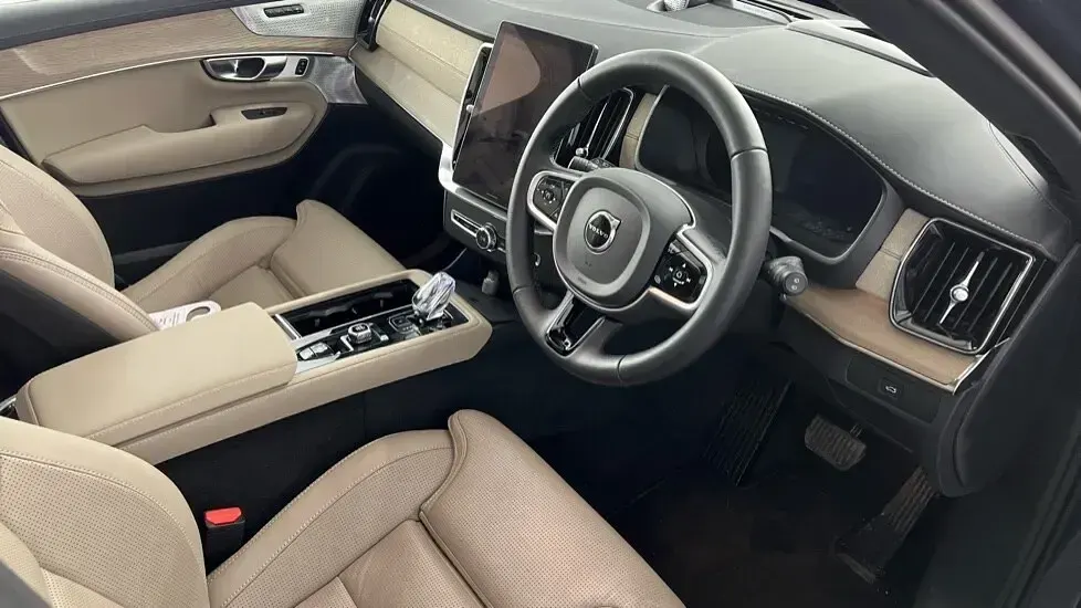 Used Volvo XC90 Ultra 455 HP (334 kW) 2025 Blue SUV