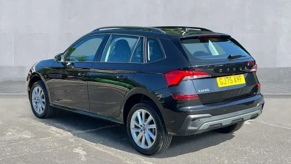 Used Skoda Kamiq SE 95 HP (69 kW) 2025 Black magic pearl effect SUV