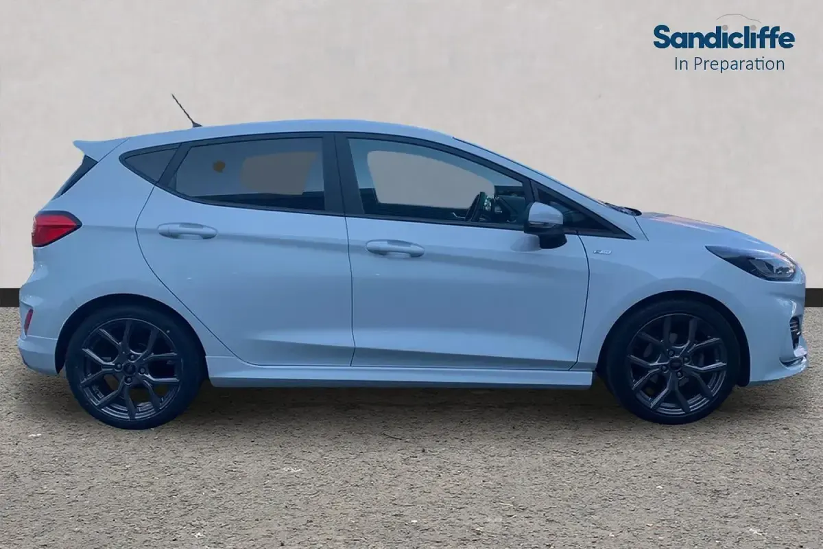 Used Ford Fiesta ST-Line 125 HP (91 kW) 2023 White Hatchback