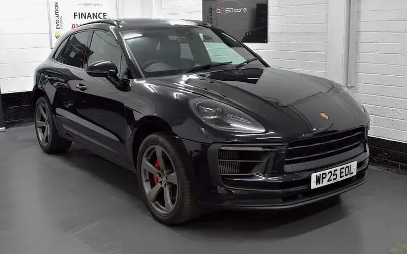 Used Porsche Macan 379 HP (278 kW) 2025 SUV