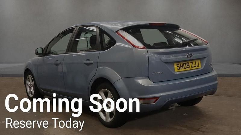 Used Ford Focus Zetec 2009 Blue Hatchback