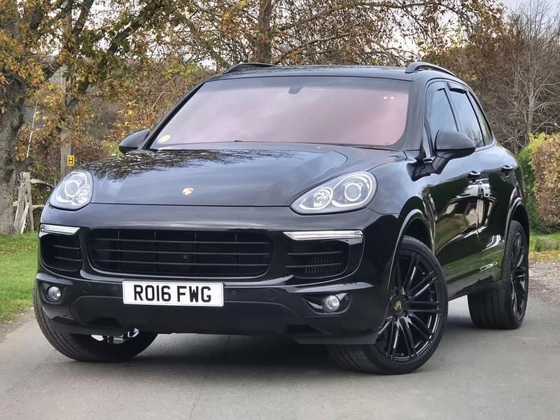 Black Used 2016 Porsche Cayenne SUV | £22,950 (A bit pricey) - Image 1/4