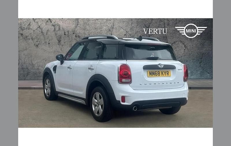 Used Mini Cooper Countryman Classic 134 HP (98 kW) 2018 White SUV