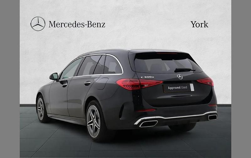 Used Mercedes C300e AMG Line Premium Plus 308 HP (226 kW) 2023 Black Estate
