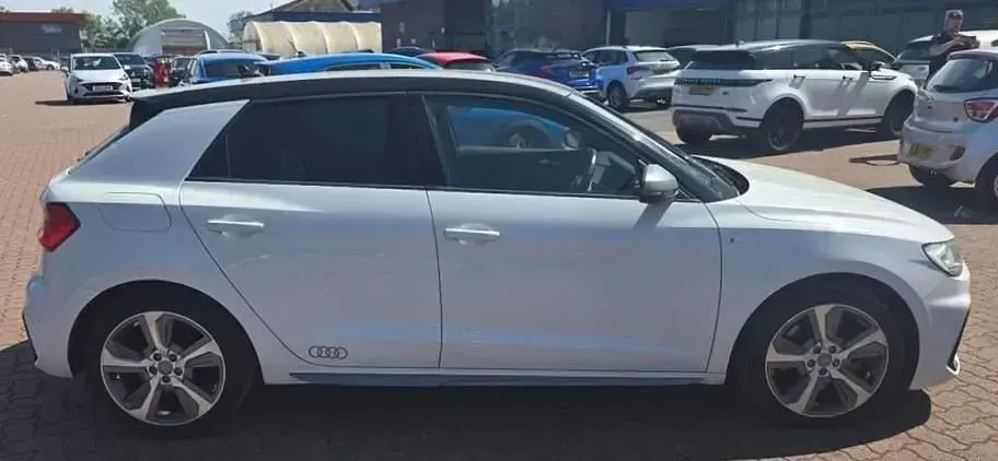 Używany Audi A1 Competition 2020 Biały SUV