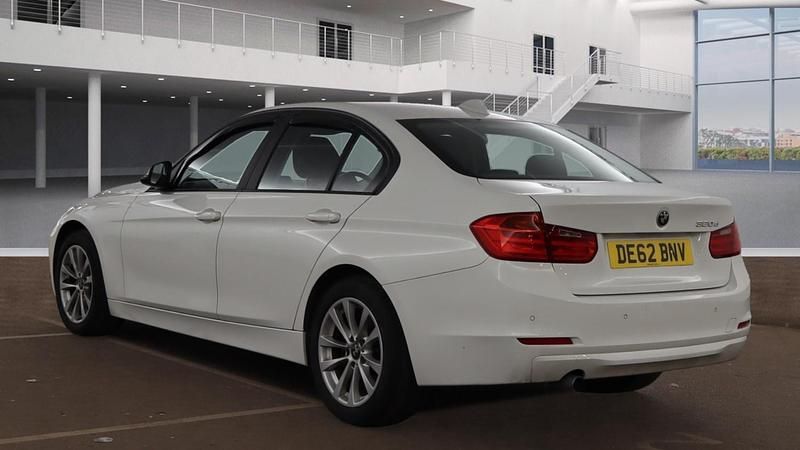 Used BMW 320 2012 White Sedan