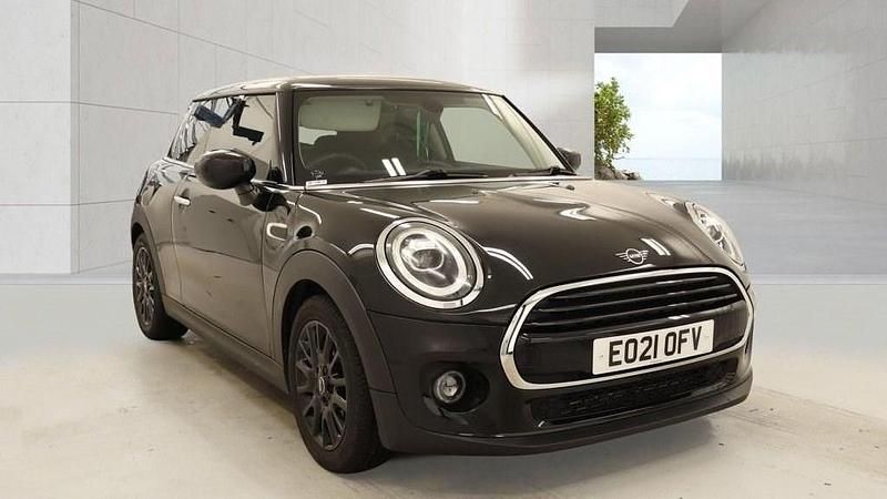 Usado Mini Cooper Classic 2021 Preto Citadino