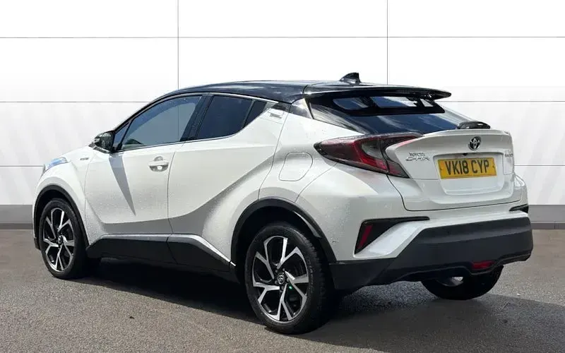 Second-hand Toyota C-HR 122 CP (89 kW) 2018 Alb SUV