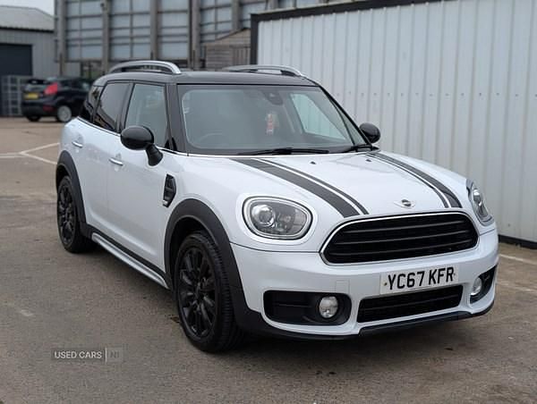 White Used 2017 Mini Cooper Countryman SUV | £8,750 (A bit pricey) - Image 1/4