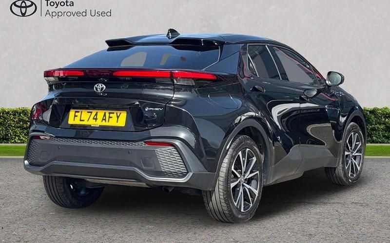 Second-hand Toyota C-HR Design 223 CP (164 kW) 2026 SUV