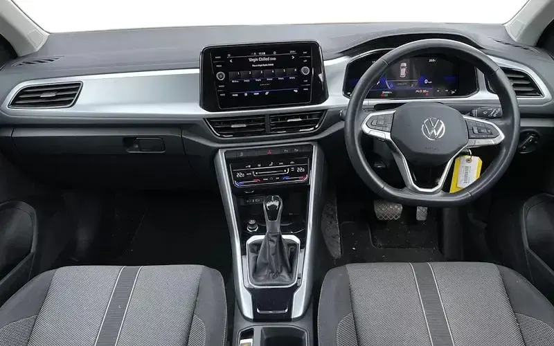 Used VW T-Roc Life 150 HP (110 kW) 2025 SUV