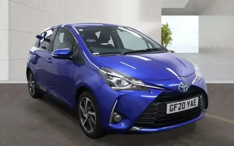 Used Toyota Yaris Hybrid 101 HP (74 kW) 2020 Hatchback