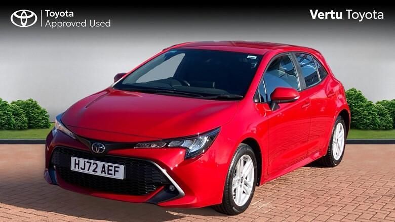 Used Toyota Corolla 122 HP (89 kW) 2022 Red Hatchback