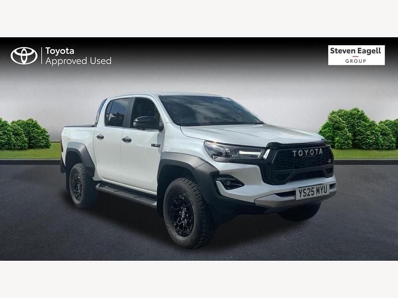 White New 2025 Toyota HiLux Sport Pickup | £42,500 (Fair price) - Image 1/3