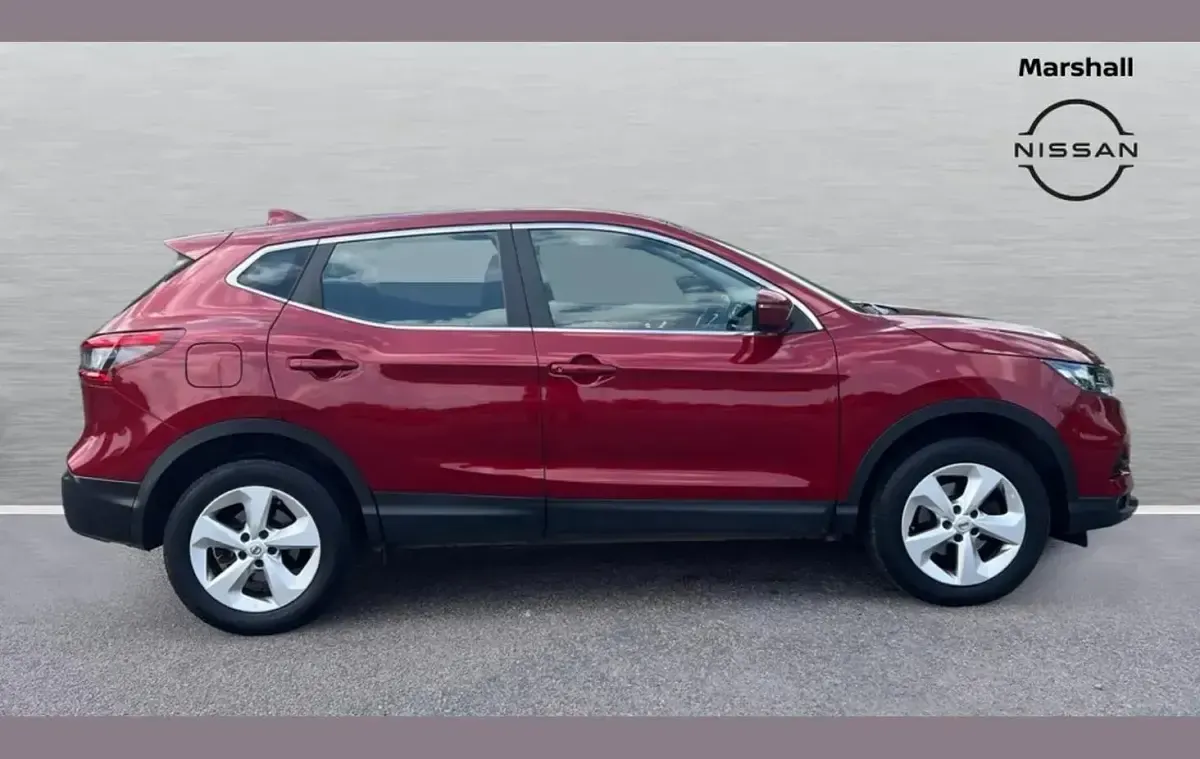 Used Nissan Qashqai Acenta Premium 138 HP (101 kW) 2019 Red SUV