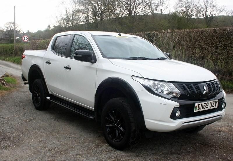 Used Mitsubishi L200 2020 White Pickup